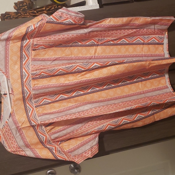 ♥️New boutique Tribal Plus size short sleeved top - Picture 7 of 10